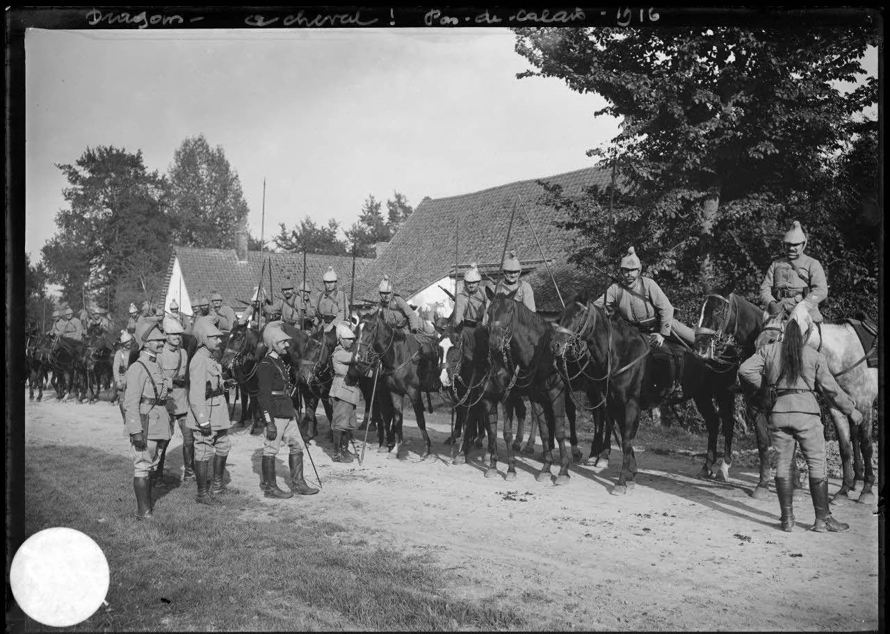 French Dragoons in Pas-de-Calais, 1916 [1280 x 912]