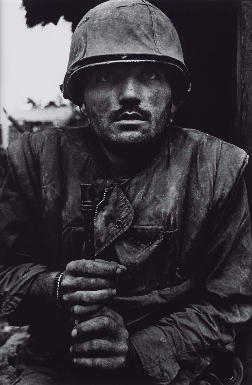 Shell-shocked US Marine, The Battle of Hue by Don McCullin (1968) [1007 × 1536]