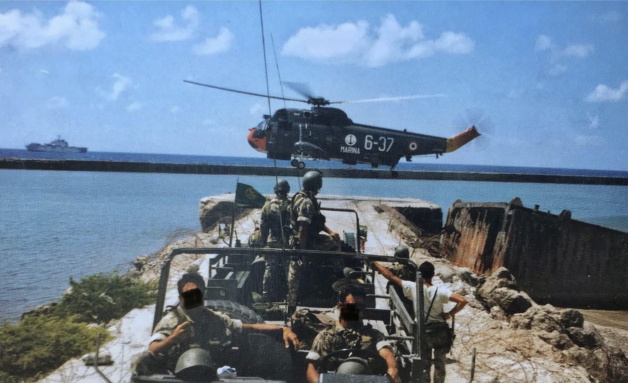 Italian Navy Special Forces (GOI) in Mogadishu, Somalia, during the 1990s [2047×1248]