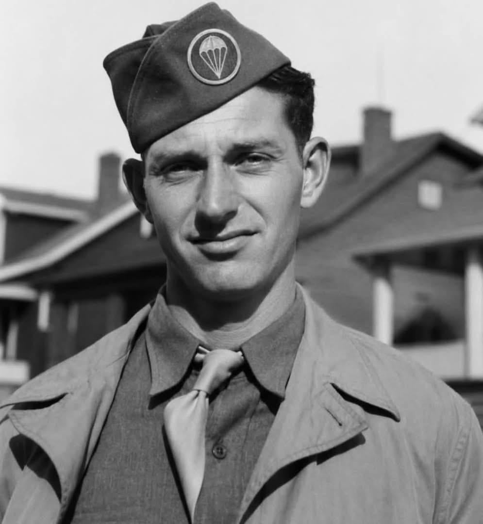 Pvt. Edward “Eddie” Sowder was killed by a sniper on June 11, 1944 in Normandy, he was 24 years old. [995×1080]