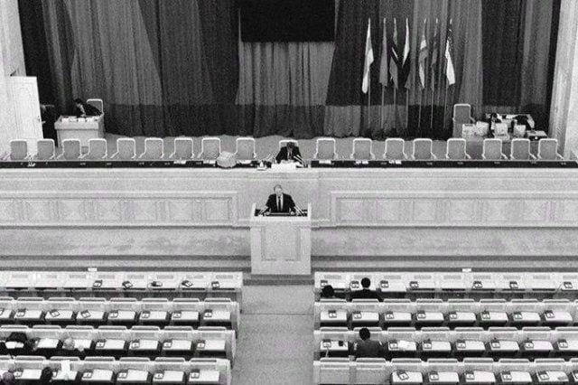 The final session of the Soviet of Republics of the Supreme Soviet of the USSR, December 26, 1991. The chamber is nearly empty as the declaration dissolving the Soviet Union is being adopted. [640 × 425]