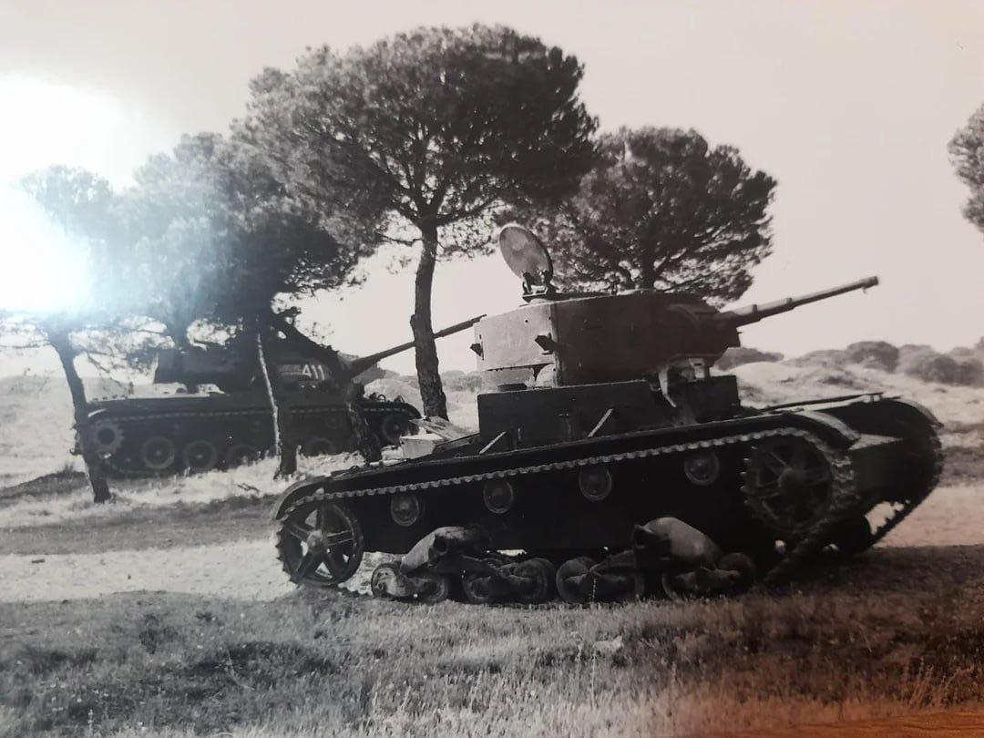 M47 ‘Patton’ medium tank with a T-26 light tank from the (Franco era) Spanish Army, during a training exercise in Spain, c. 1963. [1080 x 810]